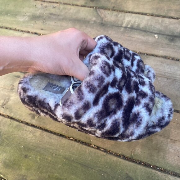 UGG Fluff Yeah Slide Panther Print Slippers - Picture 4 of 8
